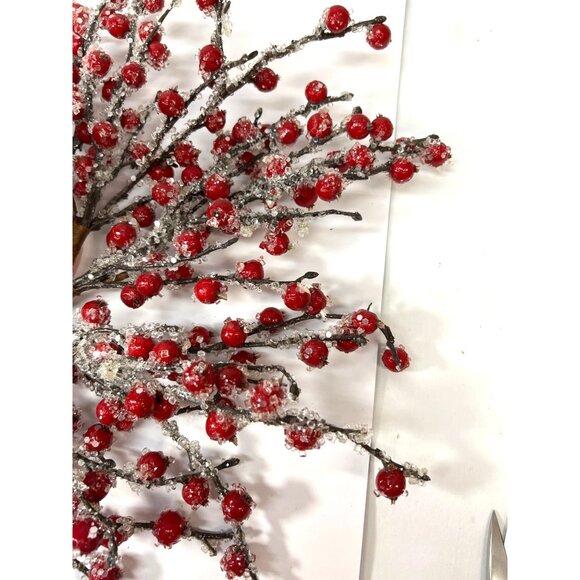 Frosted Red Berry Candle Holder Centerpiece With Glass Vase - Picture 5 of 6